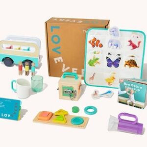Lovevery The Realist Play Kit